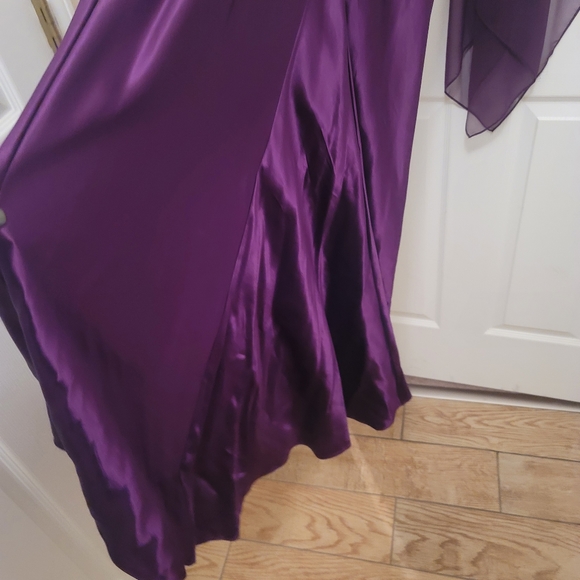 Purple Dress - Picture 4 of 8